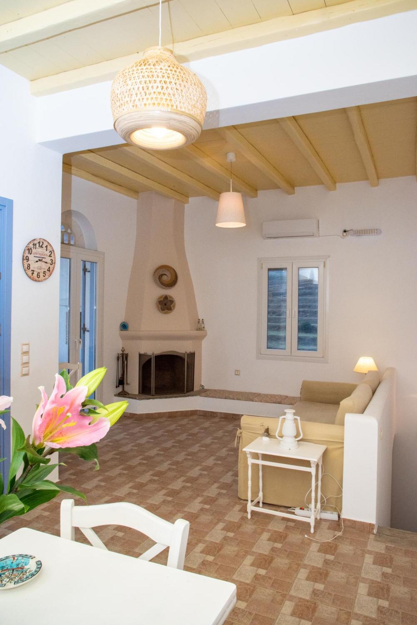 Iliopetra Residence Agios Romanos Экстерьер фото
