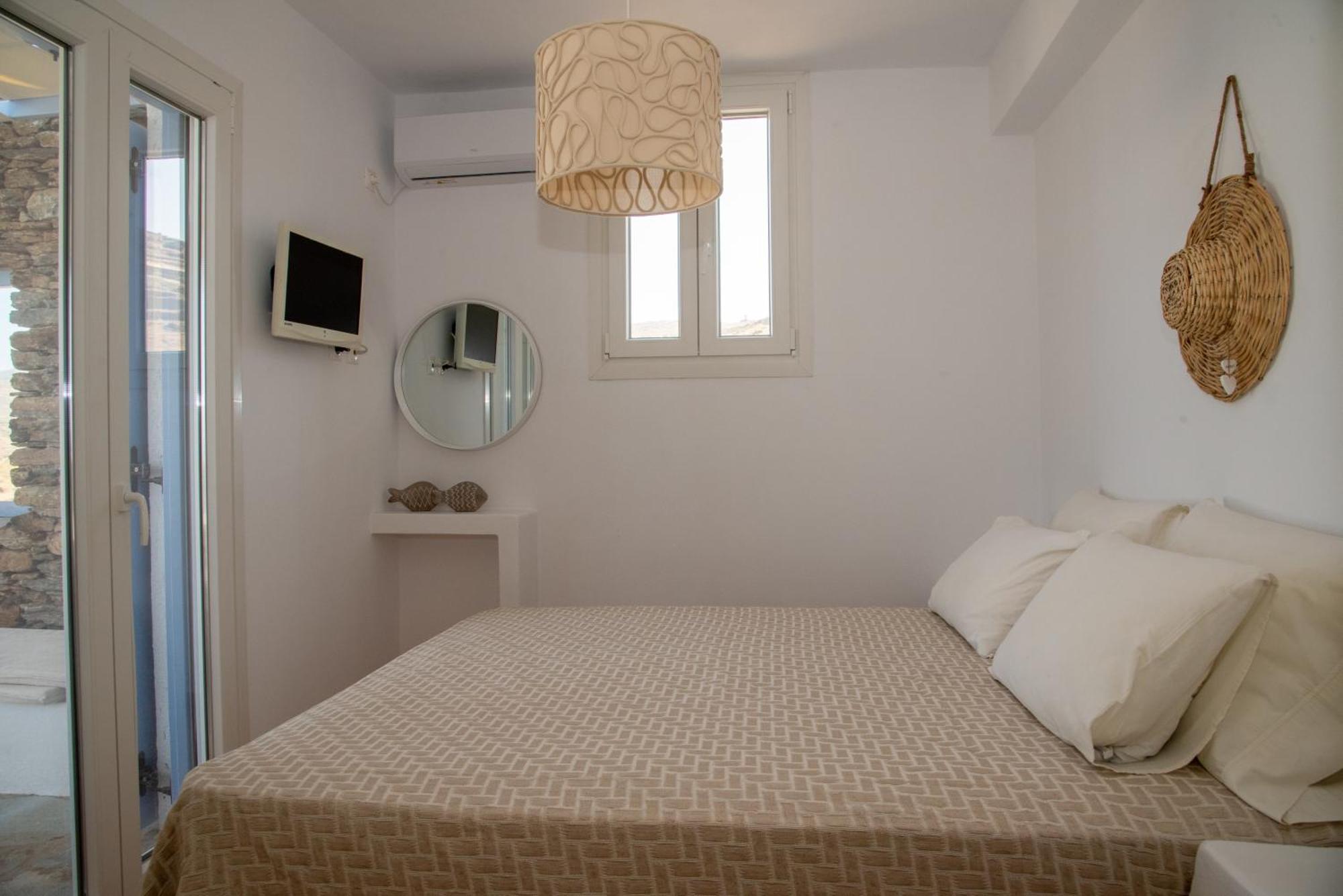 Iliopetra Residence Agios Romanos Экстерьер фото
