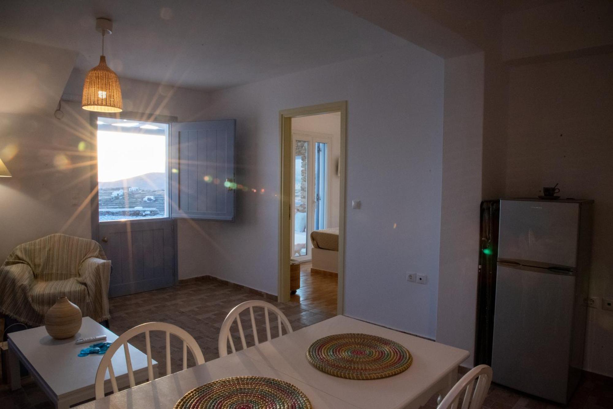 Iliopetra Residence Agios Romanos Экстерьер фото